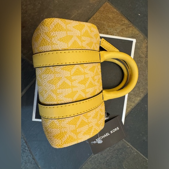 NWT Michael Kors Micro Duffle keychain - Picture 3 of 7